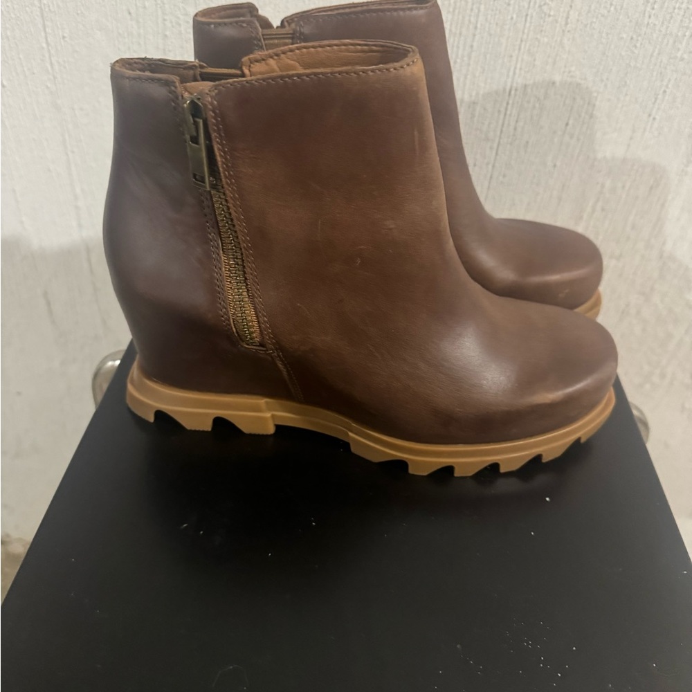 Sorel Brown Ankle Boots - Picture 4 of 12